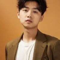 ㅤㅤㅤㅤ梓阳